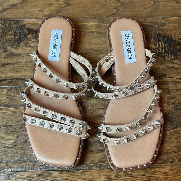 Steve Madden Skyler Studded Slide Sandal Tan Size 6 - Picture 3 of 4